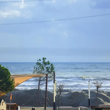 Daire Soldier's Sleep Near Sea *